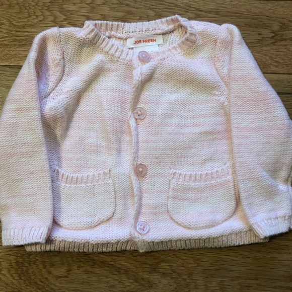 Joe Fresh baby sweaters and jeans, size 3 to 6 months - Picture 4 of 9